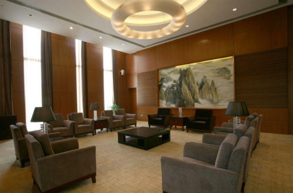 Howard Johnson Plaza Lingang Shanghai Nanhui Exterior photo